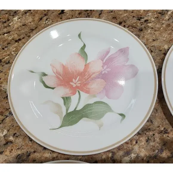 Corelle Pacifica Salad Plates 7 1/4" Corning Flowers (Set of 4) - Picture 9 of 10